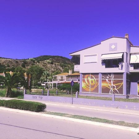 Near The Sea House Villa Nea Peramos  Exterior photo